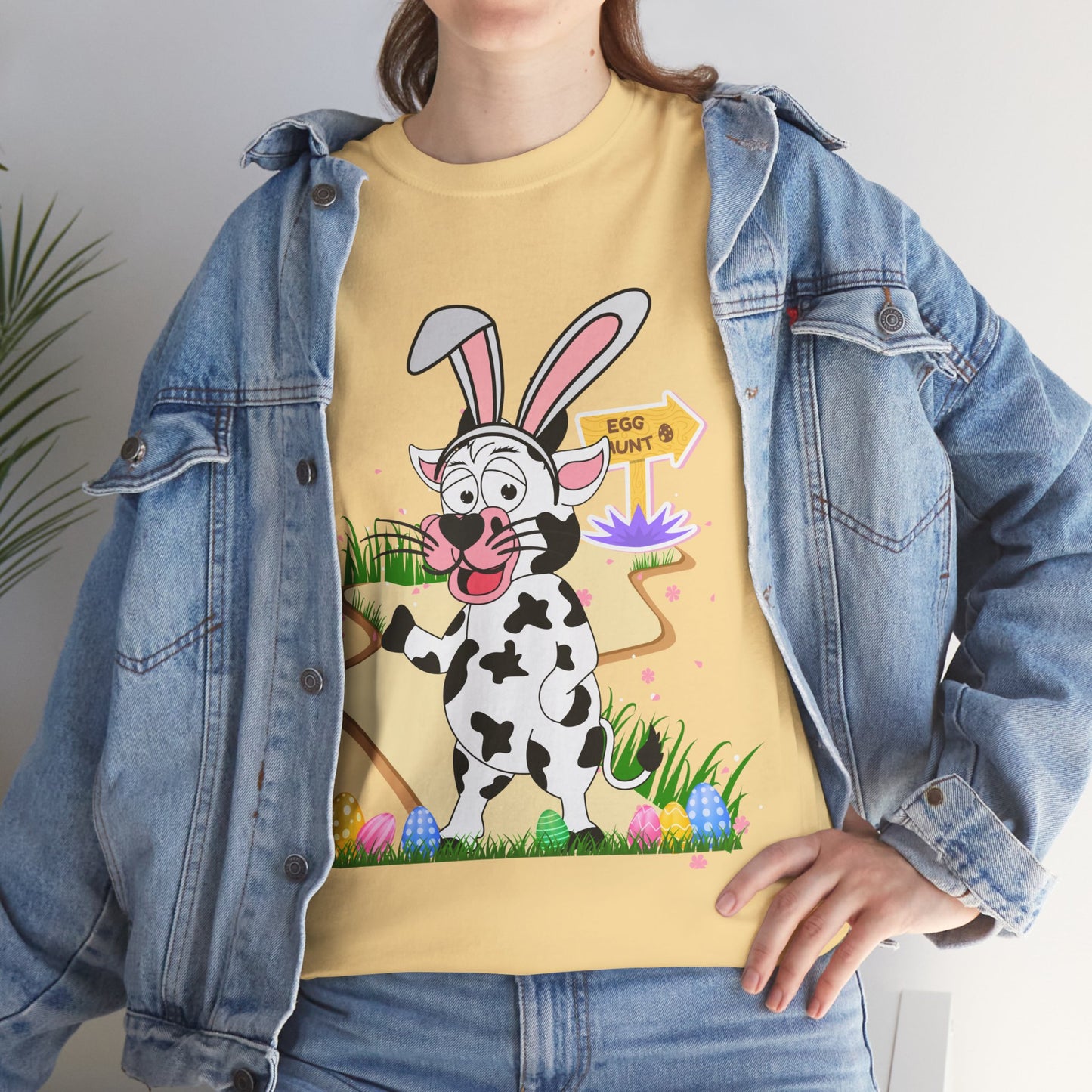 Adorable Easter Cow T-Shirt with Bunny Ears & Egg Hunt Design – Fun and Festive